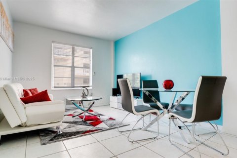 Condominio en venta en Miami Beach, Florida, 1 dormitorio, 42.83 m2 № 1742248 - foto 1
