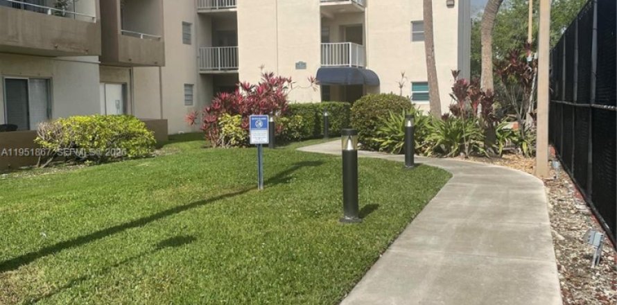 Кондоминиум с 1 спальней в Майами, Флорида № 2006070