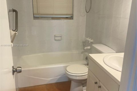 Снять в аренду кондоминиум в Майами, Флорида 1 спальня, 66.43м2, № 2006070 - фото 4