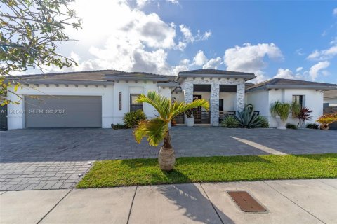 Дом в Майами, Флорида 5 спален, 260.96м2 № 2048665