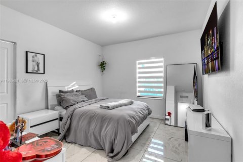 Купить виллу или дом в Майами, Флорида 5 спален, 260.96м2, № 2048665 - фото 17