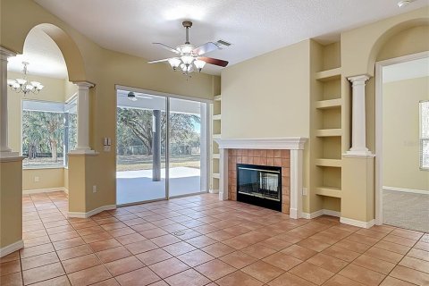 Casa en venta en Fruitland Park, Florida, 3 dormitorios, 274.53 m2 № 2150896 - foto 18