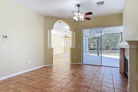 Casa en venta en Fruitland Park, Florida, 3 dormitorios, 274.53 m2 № 2150896 - foto 19