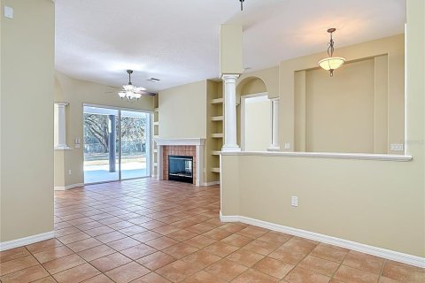 Casa en venta en Fruitland Park, Florida, 3 dormitorios, 274.53 m2 № 2150896 - foto 16