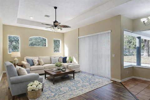 Casa en venta en Fruitland Park, Florida, 3 dormitorios, 274.53 m2 № 2150896 - foto 3