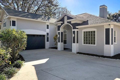 Casa en venta en Fruitland Park, Florida, 3 dormitorios, 274.53 m2 № 2150896 - foto 10