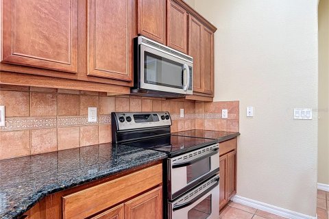 Casa en venta en Fruitland Park, Florida, 3 dormitorios, 274.53 m2 № 2150896 - foto 30