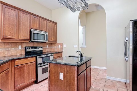 Casa en venta en Fruitland Park, Florida, 3 dormitorios, 274.53 m2 № 2150896 - foto 28