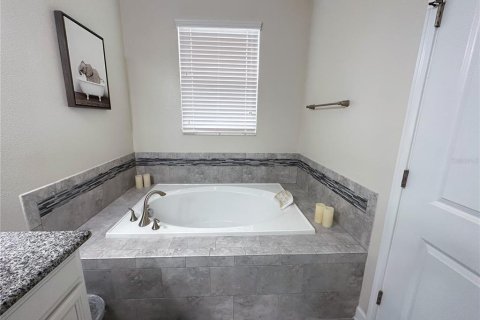 House in Kissimmee, Florida 3 bedrooms, 192.12 sq.m. № 1870484 - photo 25