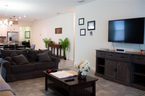 House in Kissimmee, Florida 3 bedrooms, 192.12 sq.m. № 1870484 - photo 9