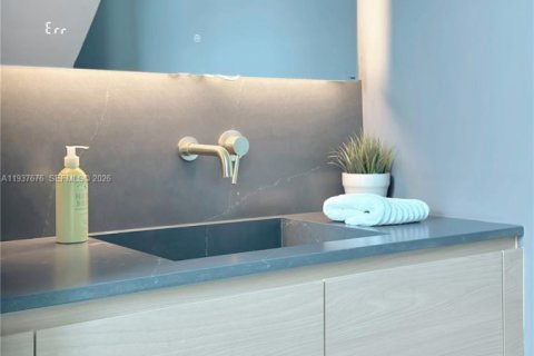 Купить кондоминиум в Майами-Бич, Флорида 2 спальни, 132.66м2, № 1995260 - фото 10