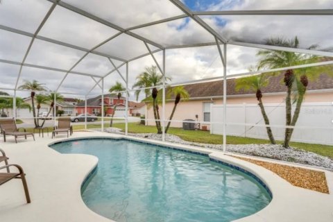 House in Kissimmee, Florida 4 bedrooms, 174.1 sq.m. № 2230072 - photo 18