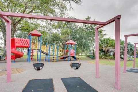 House in Kissimmee, Florida 4 bedrooms, 174.1 sq.m. № 2230072 - photo 24