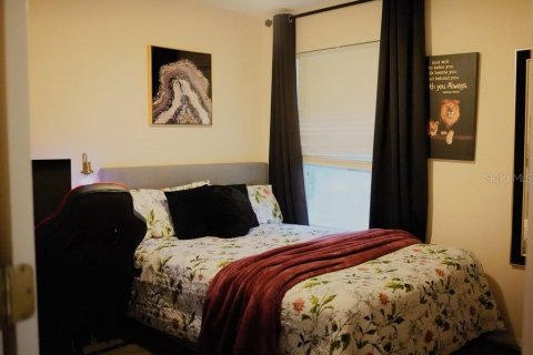 House in Kissimmee, Florida 4 bedrooms, 174.1 sq.m. № 2230072 - photo 10