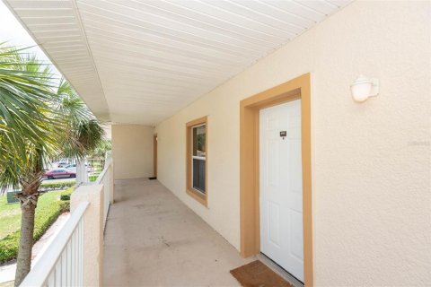 Condominio en alquiler en Daytona Beach, Florida, 2 dormitorios, 93.83 m2 № 1851811 - foto 9