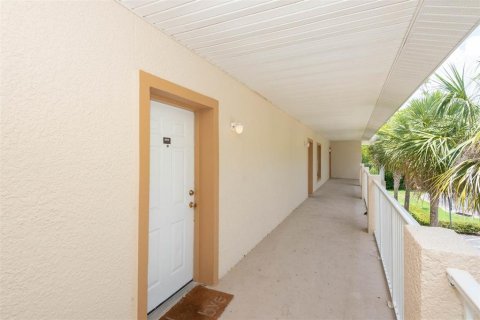 Condominio en alquiler en Daytona Beach, Florida, 2 dormitorios, 93.83 m2 № 1851811 - foto 8