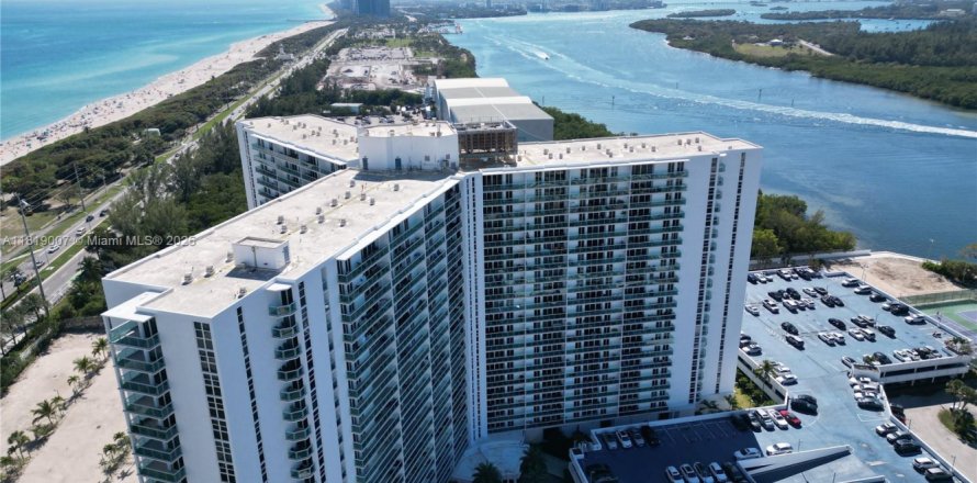 Condo à Sunny Isles Beach, Floride, 1 chambre № 1776306