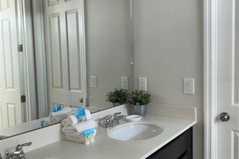 Villa ou maison à vendre à Kissimmee, Floride: 6 chambres, 277.5 m2 № 2196374 - photo 4