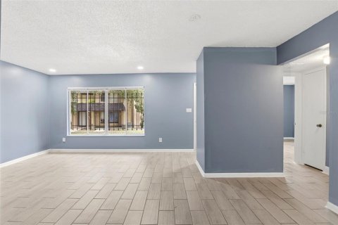 Condo in Orlando, Florida, 2 bedrooms № 2092227 - photo 5