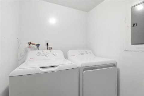 Condo in Orlando, Florida, 2 bedrooms № 2092227 - photo 20