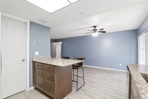 Condo in Orlando, Florida, 2 bedrooms № 2092227 - photo 15