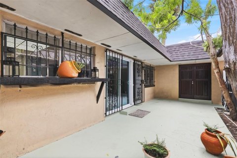 Condo in Orlando, Florida, 2 bedrooms № 2092227 - photo 24