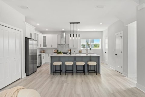 Adosado en alquiler en Tampa, Florida, 4 dormitorios, 189.33 m2 № 1837302 - foto 8
