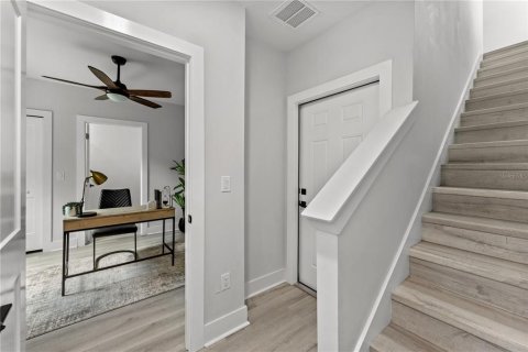 Adosado en alquiler en Tampa, Florida, 4 dormitorios, 189.33 m2 № 1837302 - foto 4