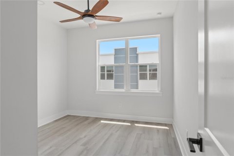 Adosado en alquiler en Tampa, Florida, 4 dormitorios, 189.33 m2 № 1837302 - foto 24