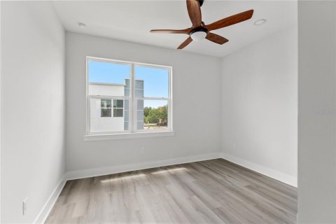Adosado en alquiler en Tampa, Florida, 4 dormitorios, 189.33 m2 № 1837302 - foto 27
