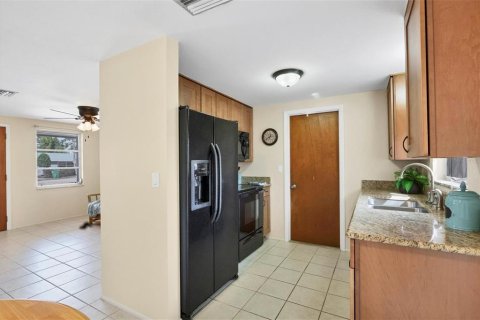 Villa ou maison à vendre à Englewood, Floride: 2 chambres, 72.19 m2 № 2403344 - photo 29