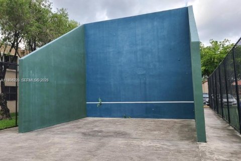 Condo in Miami, Florida, 2 bedrooms № 2059415 - photo 20