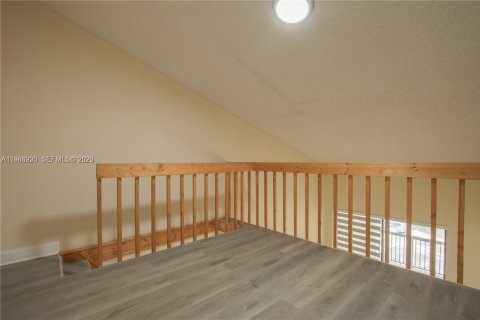 Condo in Miami, Florida, 2 bedrooms № 2059415 - photo 16