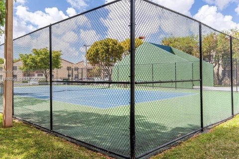 Condo in Miami, Florida, 2 bedrooms № 2059415 - photo 19