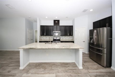 Villa ou maison à louer à Holiday, Floride: 4 chambres, 232.07 m2 № 2423803 - photo 8