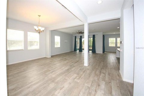 Villa ou maison à louer à Holiday, Floride: 4 chambres, 232.07 m2 № 2423803 - photo 5