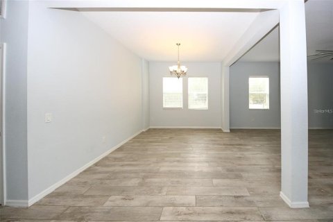 Villa ou maison à louer à Holiday, Floride: 4 chambres, 232.07 m2 № 2423803 - photo 6