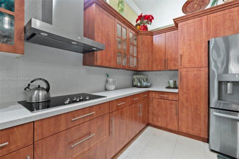 Villa ou maison à vendre à Miramar, Floride: 4 chambres, 285.86 m2 № 1921200 - photo 19