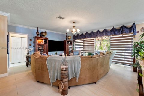 Villa ou maison à vendre à Miramar, Floride: 4 chambres, 285.86 m2 № 1921200 - photo 23
