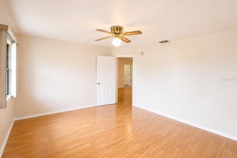 House in Sebring, Florida 3 bedrooms, 144.83 sq.m. № 2275532 - photo 26