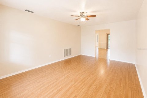 House in Sebring, Florida 3 bedrooms, 144.83 sq.m. № 2275532 - photo 4