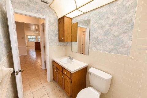 House in Sebring, Florida 3 bedrooms, 144.83 sq.m. № 2275532 - photo 17
