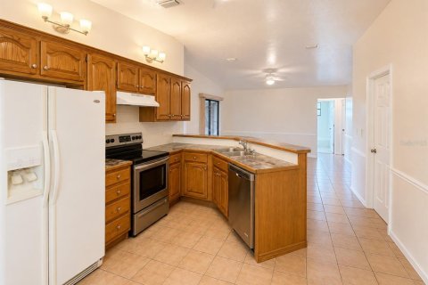 House in Sebring, Florida 3 bedrooms, 144.83 sq.m. № 2275532 - photo 13
