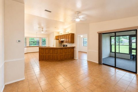 House in Sebring, Florida 3 bedrooms, 144.83 sq.m. № 2275532 - photo 7