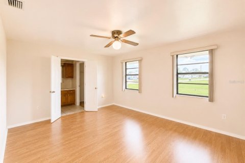 House in Sebring, Florida 3 bedrooms, 144.83 sq.m. № 2275532 - photo 23