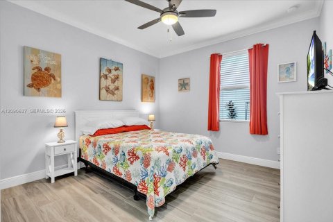 House in Cape Coral, Florida 4 bedrooms, 185.99 sq.m. № 2370142 - photo 23