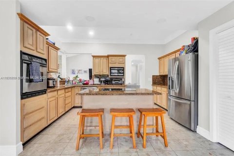 Villa ou maison à louer à Miami, Floride: 4 chambres, 289.3 m2 № 1948198 - photo 6