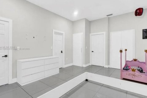 Villa ou maison à louer à Miami, Floride: 4 chambres, 289.3 m2 № 1948198 - photo 20