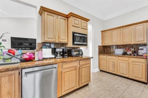 Villa ou maison à louer à Miami, Floride: 4 chambres, 289.3 m2 № 1948198 - photo 11