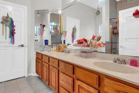 Villa ou maison à louer à Miami, Floride: 4 chambres, 289.3 m2 № 1948198 - photo 21